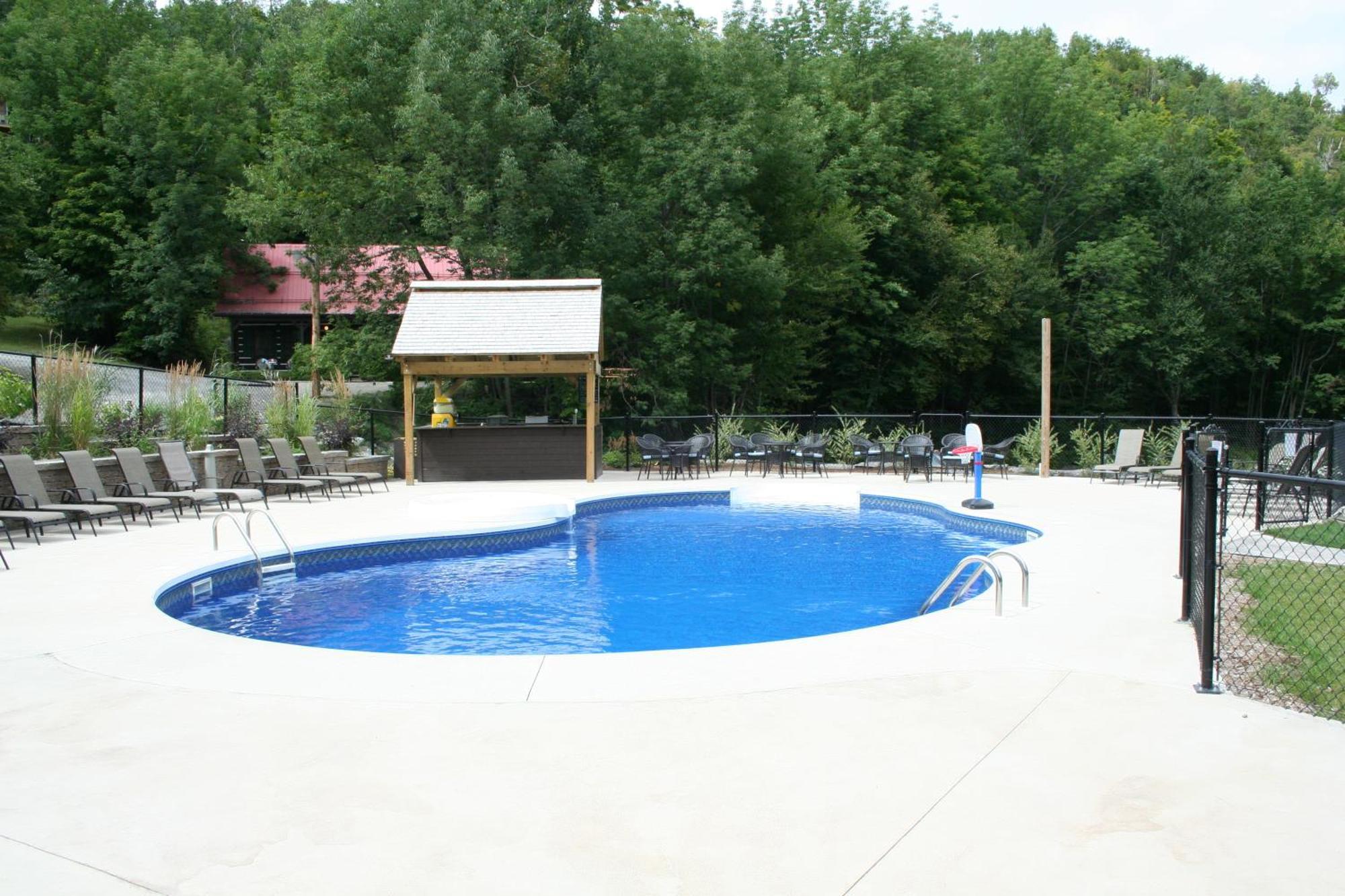 סנט היפולייט Auberge Du Lac Morency מראה חיצוני תמונה
