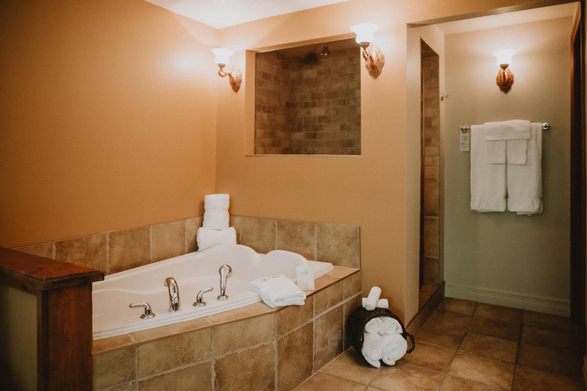 סנט היפולייט Auberge Du Lac Morency מראה חיצוני תמונה